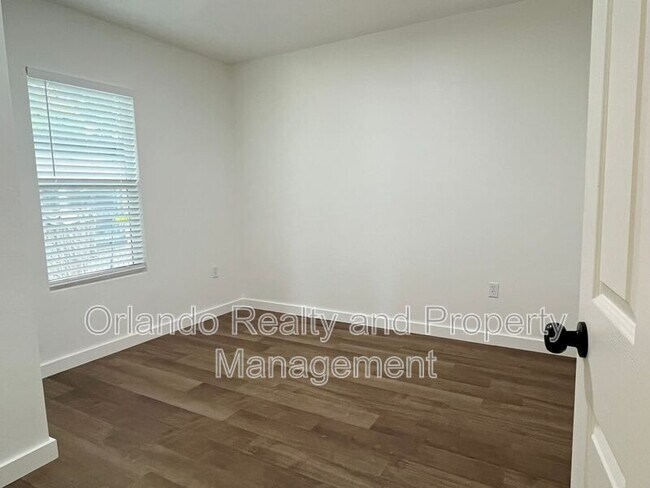 Building Photo - 1521 Nieuport Ln