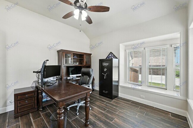 Building Photo - 3829 Honey Grove Dr