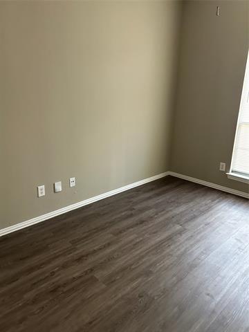 Building Photo - 6550 Trammel Dr