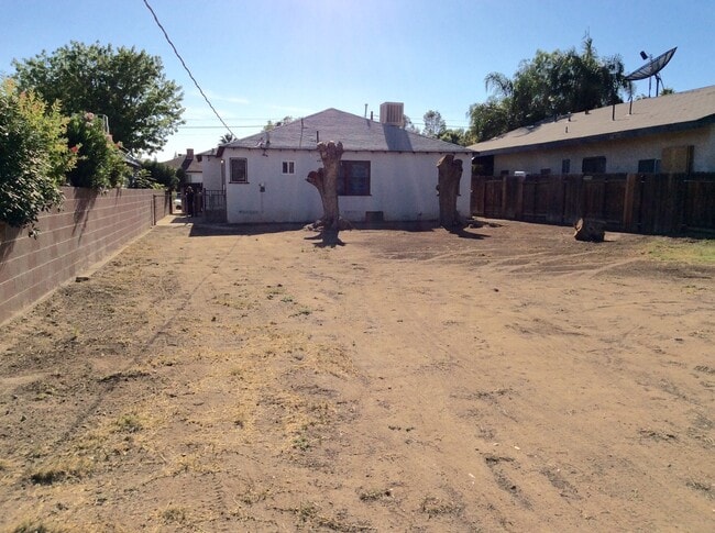 Building Photo - 2516 Ashby St