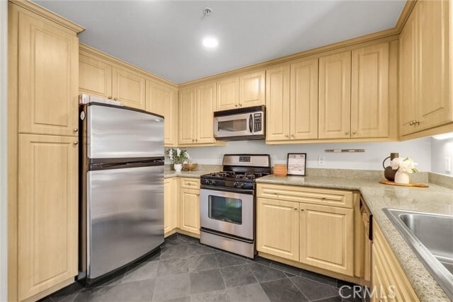 Building Photo - 3300 Watermarke Pl