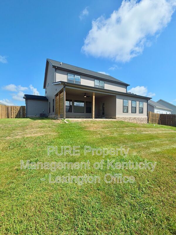 Building Photo - 728 Shaker Dr
