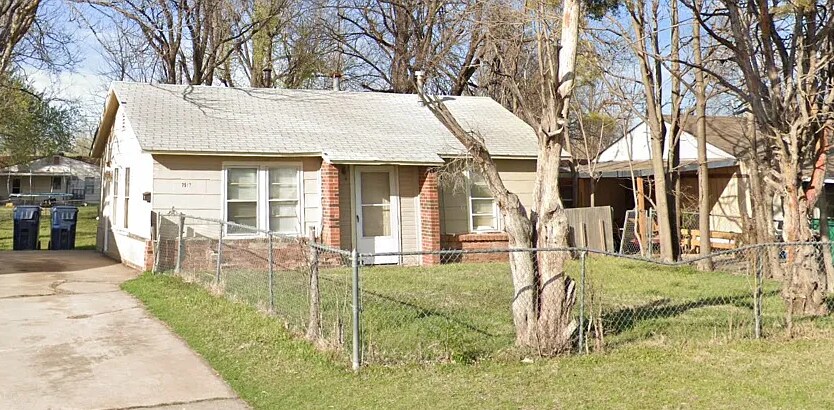 Primary Photo - 2517 SW 42nd St