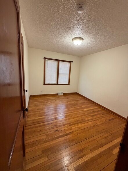 Building Photo - 4304 Cedar Ave S