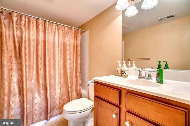 Building Photo - 3456 Eagle Ridge Dr