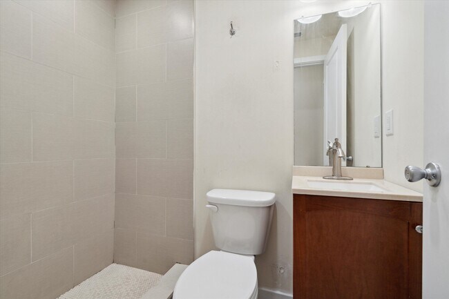 Building Photo - 1802 N Bouvier St