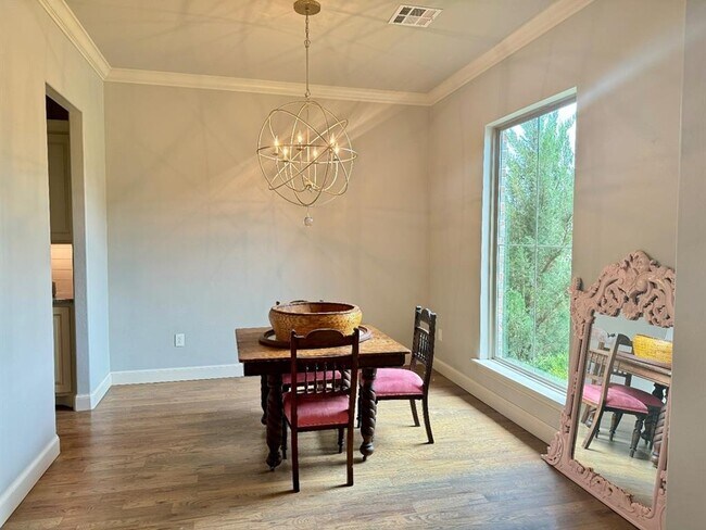 Building Photo - 1317 Chelham Ln