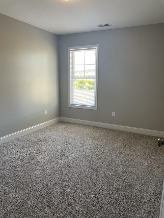 Building Photo - 1179 Commonwealth Cir