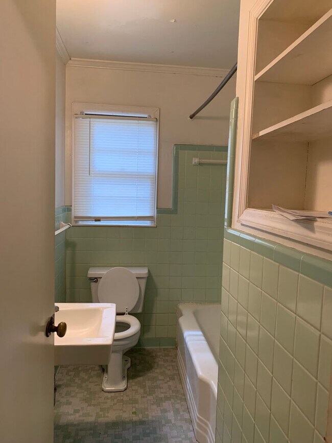 Building Photo - 307 Rosedale Pl