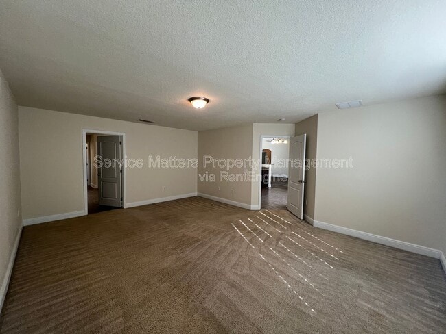 Building Photo - 7037 Season Dr