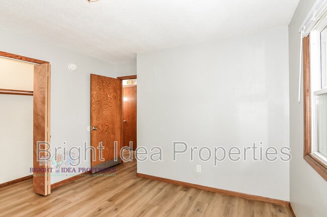 Building Photo - Pleasant Avenue - 9602