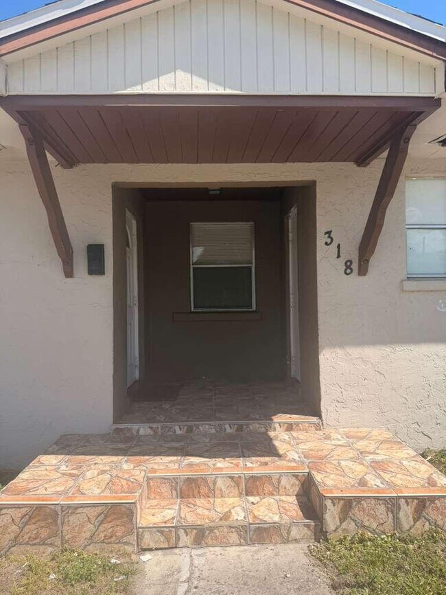 Building Photo - 314 Douglass Ave