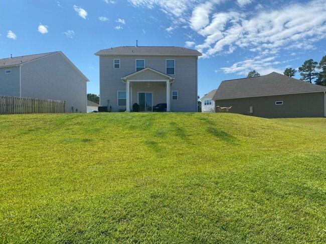 Building Photo - Magnificent Home in The Paddocks at Woodcr...
