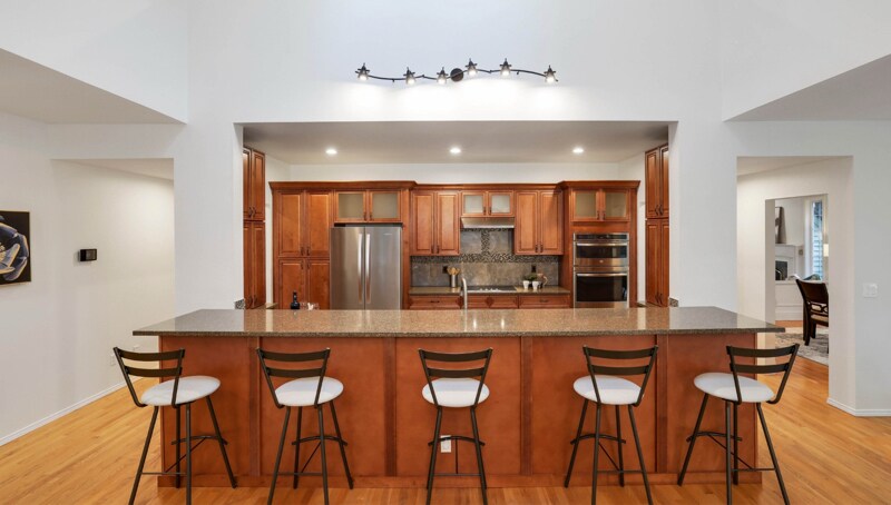 Building Photo - 2541 Lynnwood Ave NE