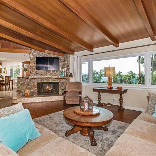 Living Room - 3705 Putter Dr