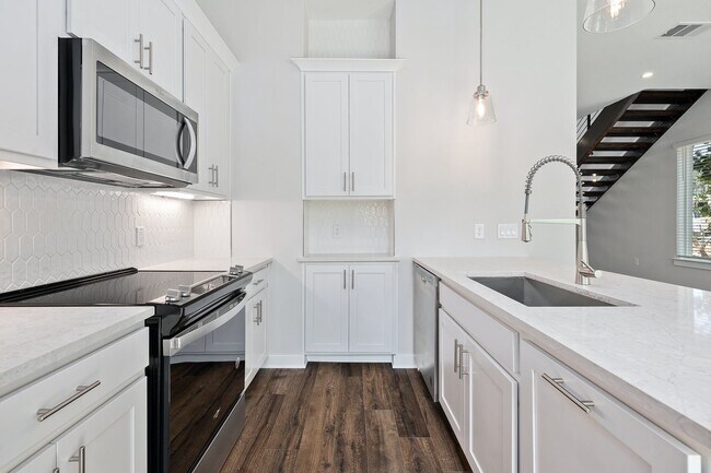 Building Photo - 12001 Vista Parke Dr