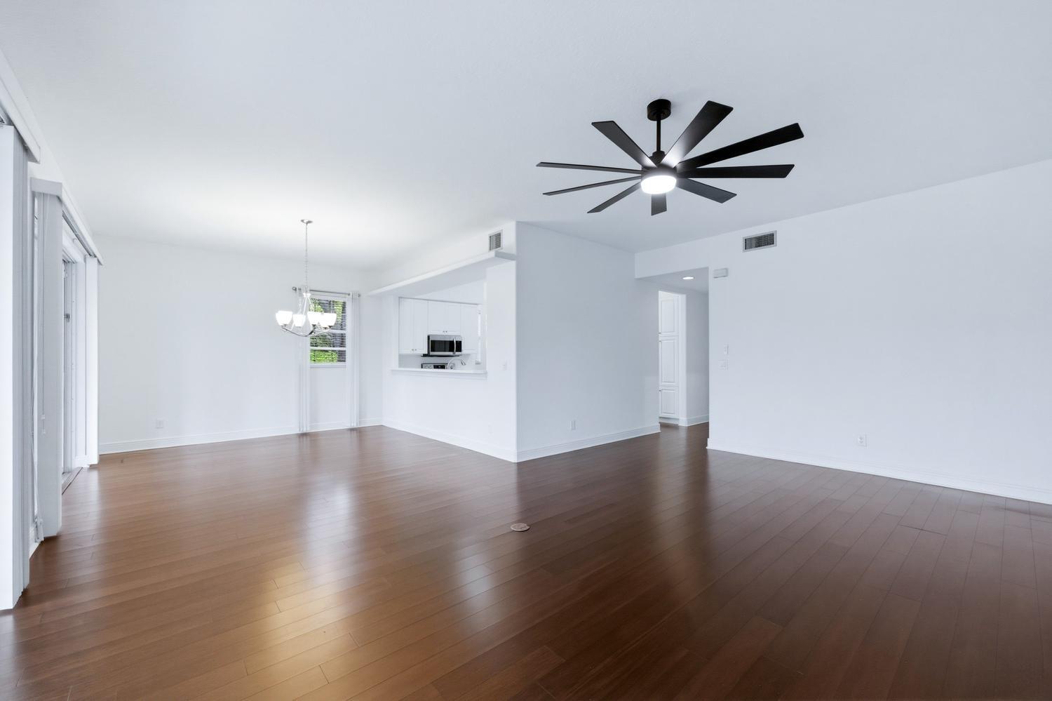 Building Photo - 658 Vintage Reserve Cir