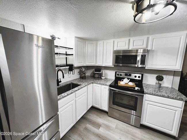 Building Photo - 2443 Kathi Kim St