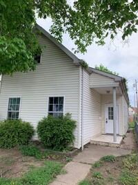 Building Photo - 210 E Maryland St