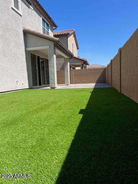 Building Photo - 9916 E Tillman Ave