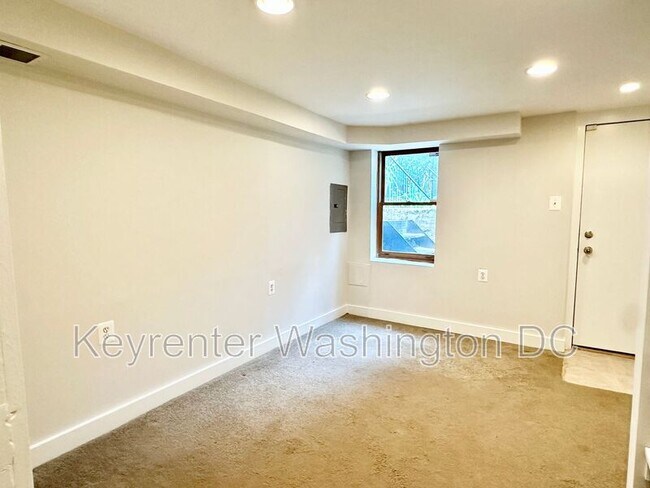 Building Photo - 1528 8th St NW