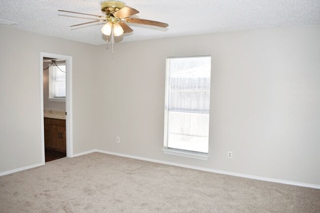 Building Photo - Great 4-2-2 in North Richland Hills, Bridv...