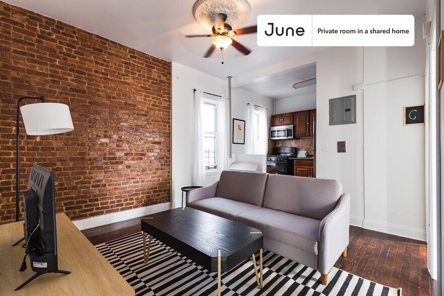 Building Photo - Room in Shared 3 bed/1 bath home