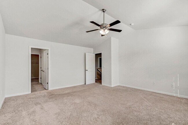 Building Photo - 33 Long Mdw Ln