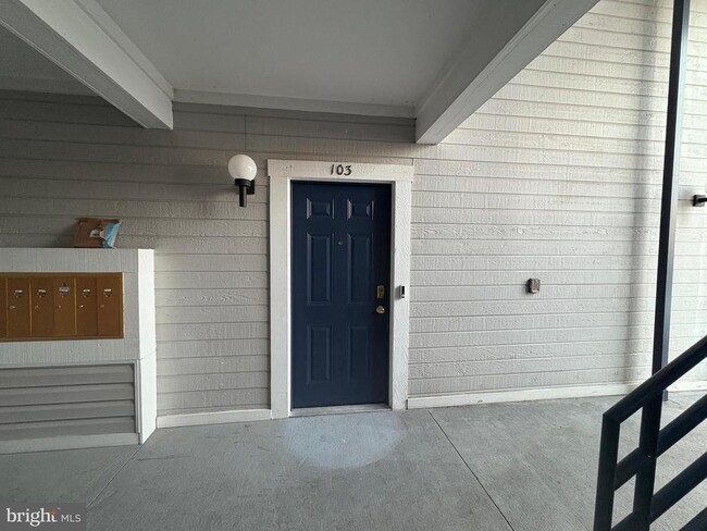 Building Photo - 606 Moonglow Rd