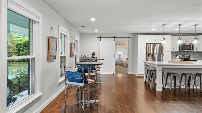 Building Photo - 204 Cold Creek Dr