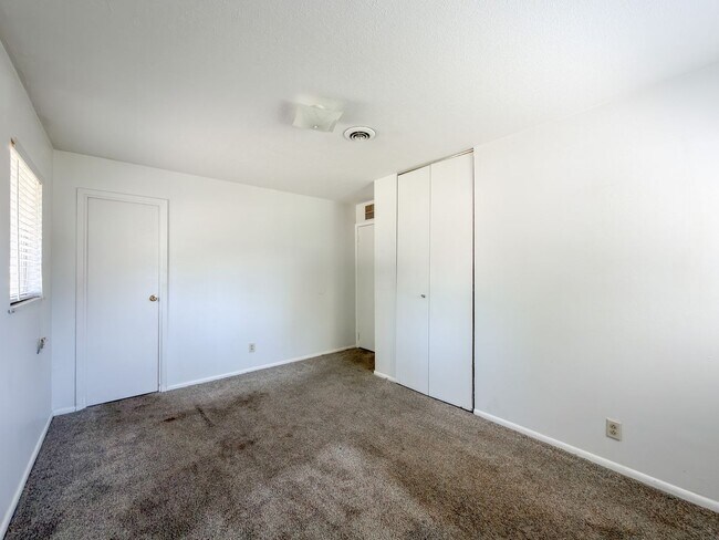 Building Photo - 7712 Colony-