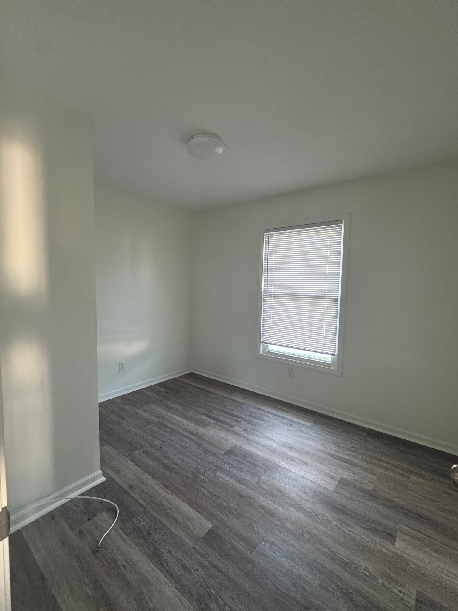 Building Photo - 2115 Oakwood Ave NE