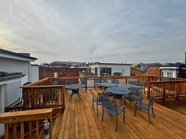 Building Photo - Charming 2BR/2BA Condo Near U Street with Modern Finishes and Prime Location