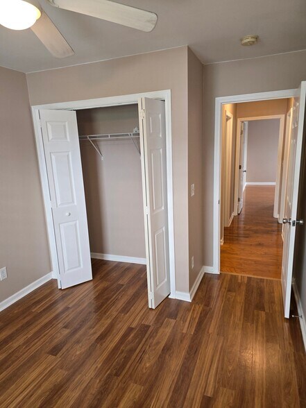 Building Photo - 1750 Pepperwood Way