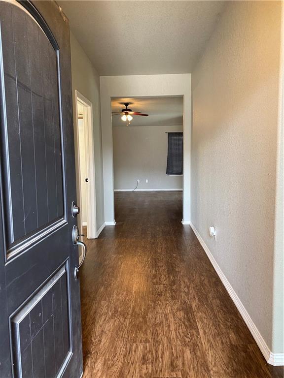 Building Photo - 108 S Woodsprings Dr