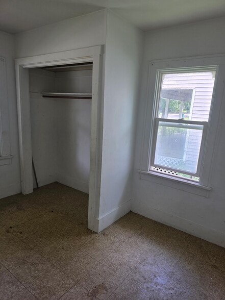 Building Photo - 1259 E Whitmer St