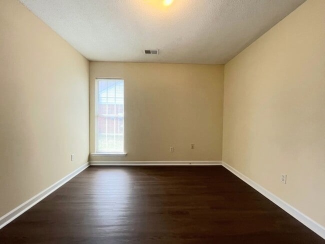 Building Photo - Kaitlyn Ridge