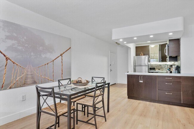Building Photo - 3522 NE 166th St