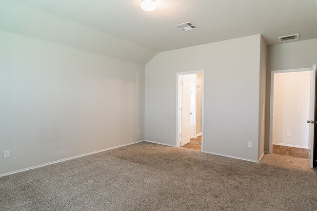 Building Photo - 1834 Brady Shores Dr