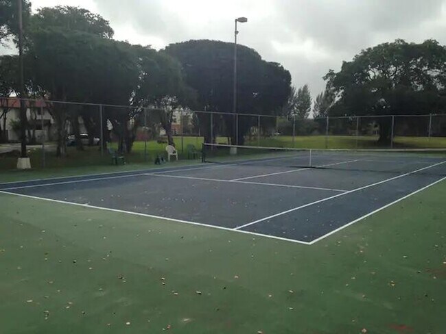 Building Photo - 693 NW 102 Pl