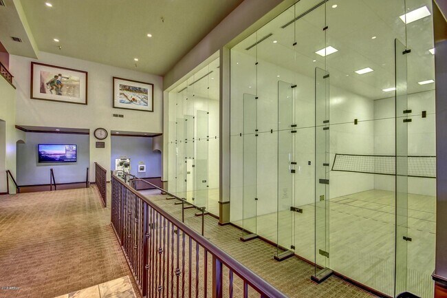 Building Photo - 2225 E Bel Air Ln
