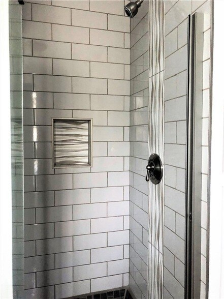 Building Photo - 283 Spring St