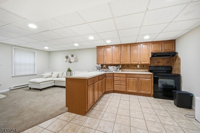 Building Photo - 75 Spring Hill Cir