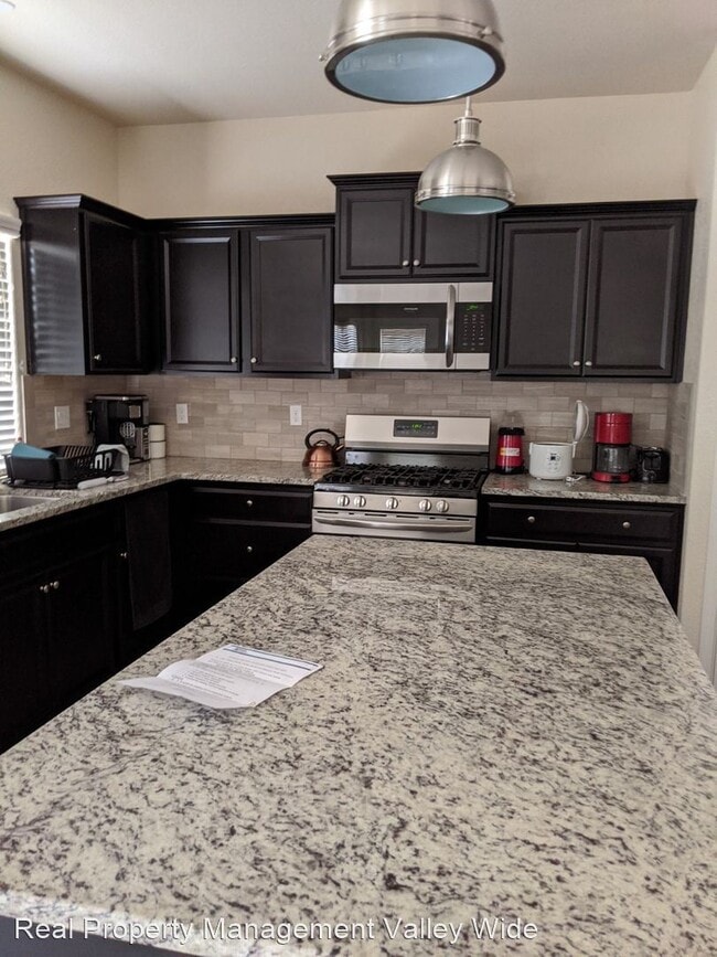 Building Photo - 4 br, 2.5 bath House - 288 Aldrich Drive