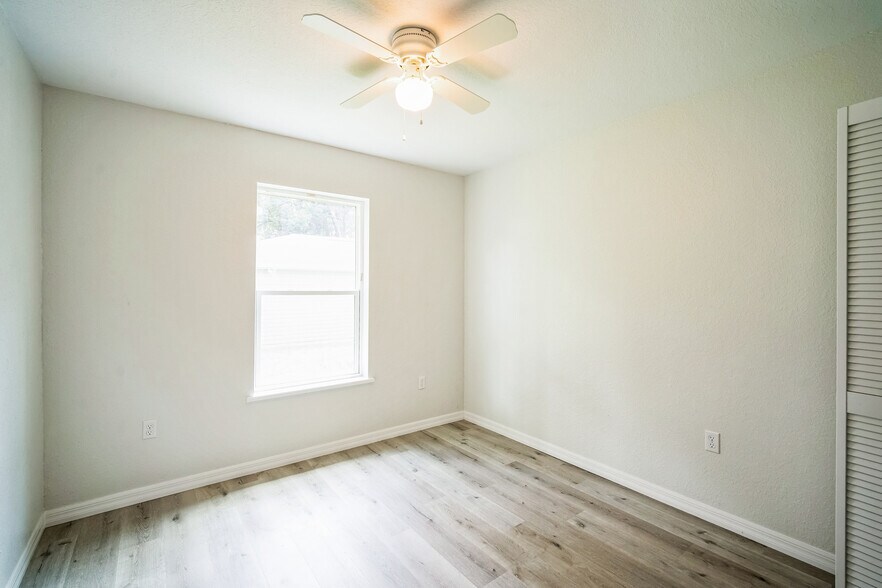 Building Photo - 1740 Magnolia St