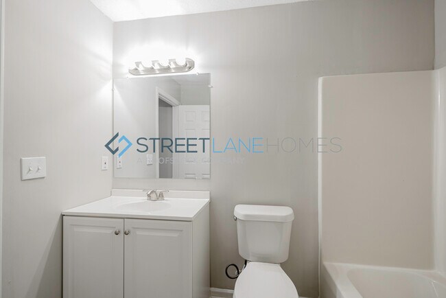 Building Photo - NOW OFFERING $250 OFF FIRST FULL MONTH IF ...