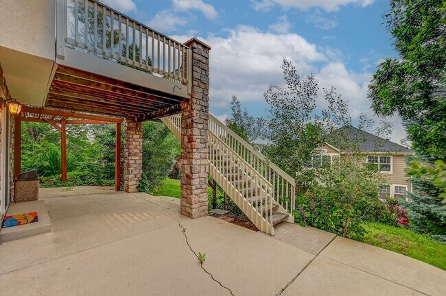 Building Photo - 5 bedroom, 4 1/2 bath, with 3 car garage in Cherry Creek School District