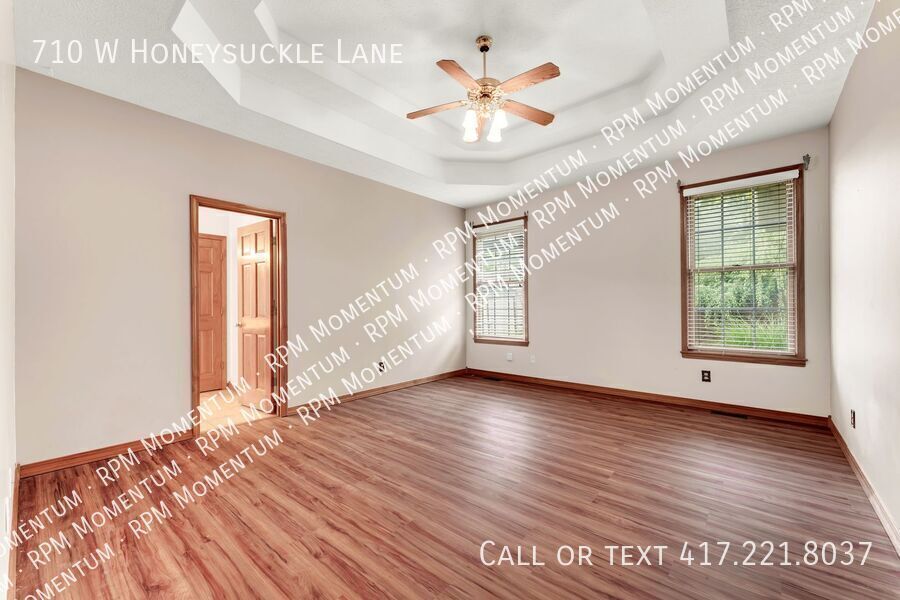 Building Photo - 710 Honeysuckle Ln