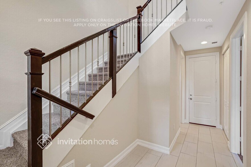 Building Photo - 11705 SW 13th Ct