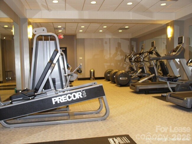 Building Photo - 230 S Tryon St